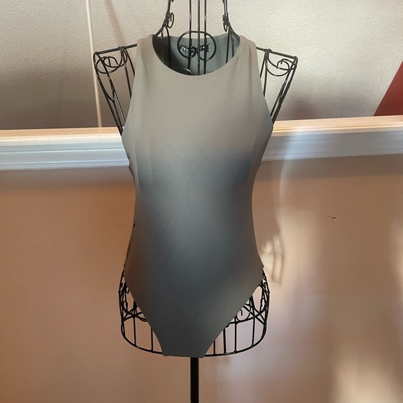 Zara Green Bodysuit - Picture 1 of 5